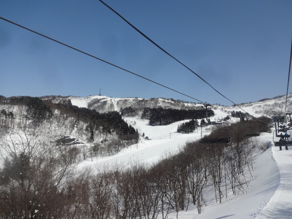 新潟県 下越 営業休止のスキー場: 追憶のゲレンデ